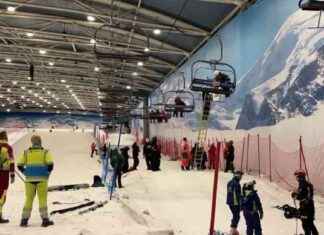 Rescate de 40 personas atrapadas en telesilla de Xanadú news-15092024-194600