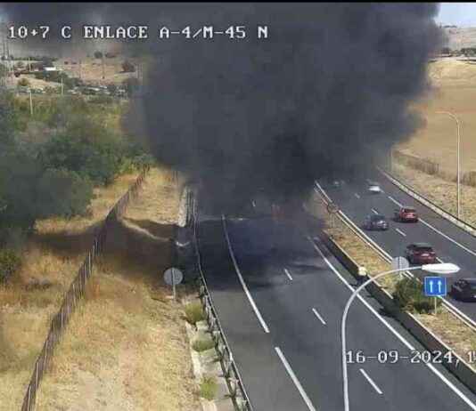 Incendio de vehículo en la A-4 afecta circulación en sur de Madrid news-17092024-001548