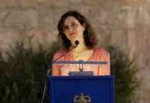 Ayuso elogia a la Policía y a Melilla por defender la nación ante presiones news-18092024-094333