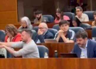 Sanción confirmada al diputado de Más Madrid por simulacro de pistola news-27092024-160203