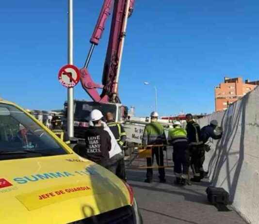 Accidente grave con hormigonera en Usera: Estado crítico tras golpe en la cabeza news-28092024-024134