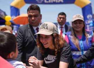 Ayuso visita proyecto de agua en suburbio de Lima, Perú ayuso-visita-proyecto-de-agua-en-suburbio-de-lima-per