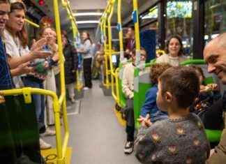 Paseo navideño EMT para niños hospital Gregorio Marañón paseo-navideo-emt-para-nios-hospital-gregorio-maran