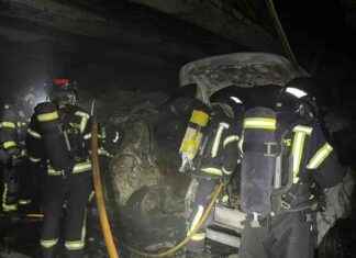Incendio de coches eléctricos obliga a cortar calle Marqués de Urquijo en Madrid ncendio-de-coches-elctricos-obliga-a-cortar-calle-marqus-de-urquijo-en-madrid