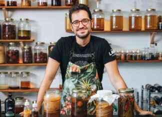 Robert Ruiz: El Maestro de los Alimentos Fermentados robert-ruiz-el-maestro-de-los-alimentos-fermentados
